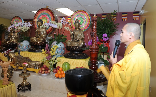 Mỹ: Lễ Bố tát và lễ khai mạc khóa học Phật pháp cơ bản tại Niệm Phật đường Fremont