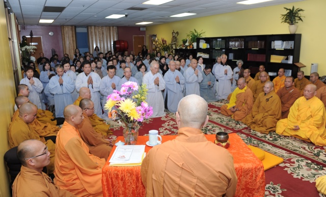 Mỹ: Lễ Bố tát và lễ khai mạc khóa học Phật pháp cơ bản tại Niệm Phật đường Fremont