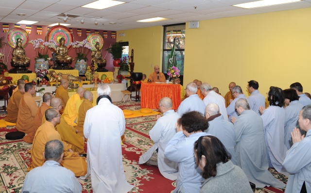 Mỹ: Lễ Bố tát và lễ khai mạc khóa học Phật pháp cơ bản tại Niệm Phật đường Fremont