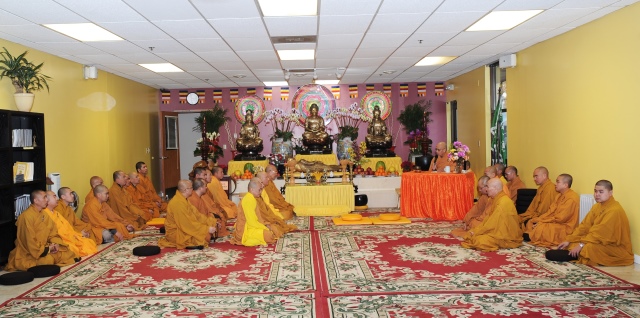 Mỹ: Lễ Bố tát và lễ khai mạc khóa học Phật pháp cơ bản tại Niệm Phật đường Fremont