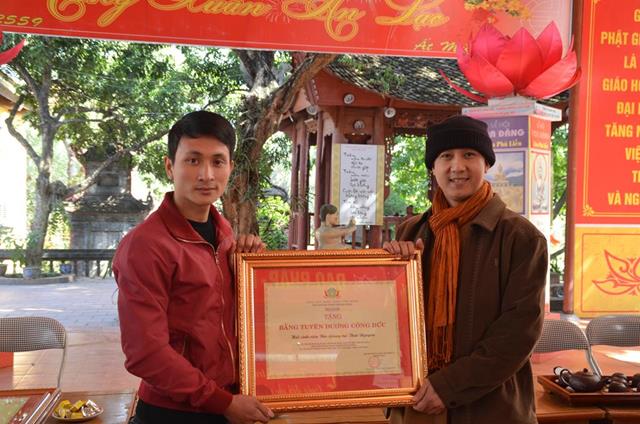 Thái Nguyên: Giáo Hội PGVN Tỉnh Thái Nguyên trao bằng tuyên dương công đức khóa bồi dưỡng hoằng pháp 2014