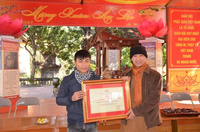 Thái Nguyên: Giáo Hội PGVN Tỉnh Thái Nguyên trao bằng tuyên dương công đức khóa bồi dưỡng hoằng pháp 2014