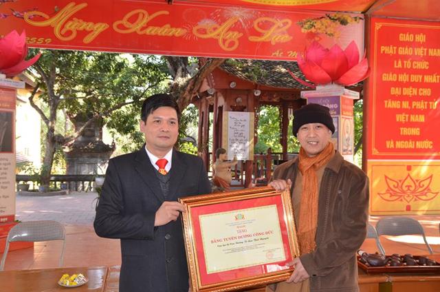 Thái Nguyên: Giáo Hội PGVN Tỉnh Thái Nguyên trao bằng tuyên dương công đức khóa bồi dưỡng hoằng pháp 2014