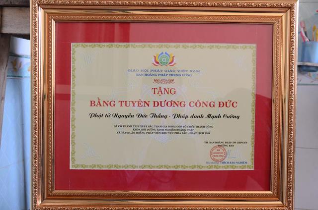 Thái Nguyên: Giáo Hội PGVN Tỉnh Thái Nguyên trao bằng tuyên dương công đức khóa bồi dưỡng hoằng pháp 2014