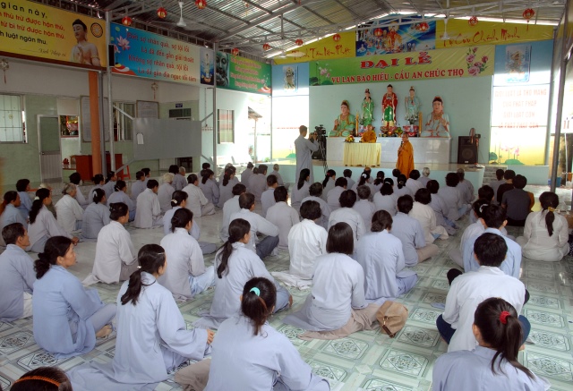 Tiền Giang: TT. Thích Nhật Từ làm cố vấn tinh thần cho chùa Kim Linh I -  TT. Chợ Gạo