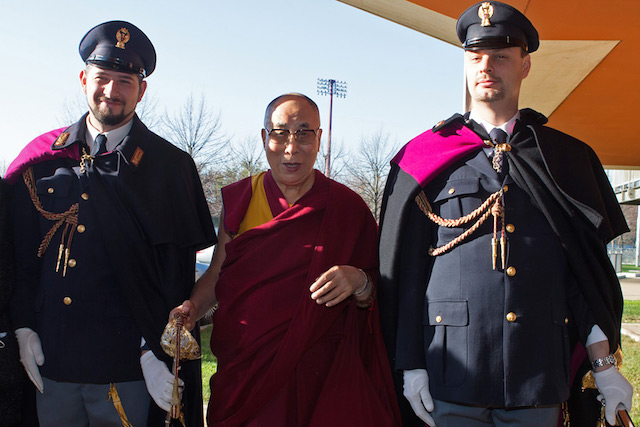 Italiana: Hình ảnh Đức Đạt Lai Lạt Ma tham dự Hội nghị thượng đỉnh thế giới lần thứ 14