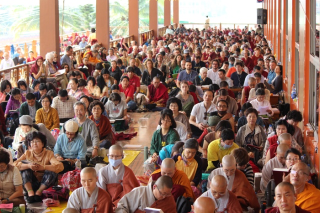 Ấn Độ: Chùm ảnh Buổi Pháp thoại của đức Đạt Lai Lạt Ma chia sẻ với gần 30 nghìn người từ 43 quốc gia