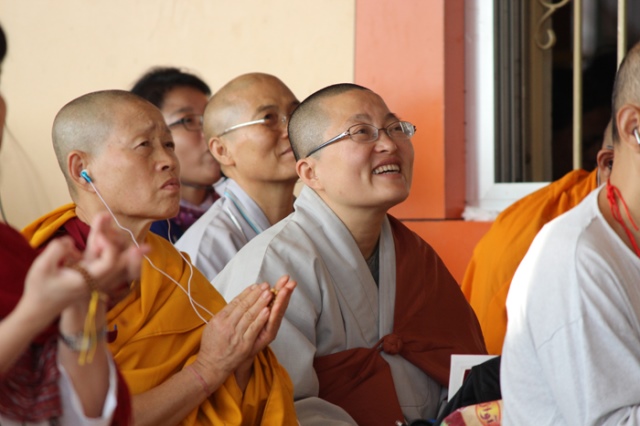 Ấn Độ: Chùm ảnh Buổi Pháp thoại của đức Đạt Lai Lạt Ma chia sẻ với gần 30 nghìn người từ 43 quốc gia