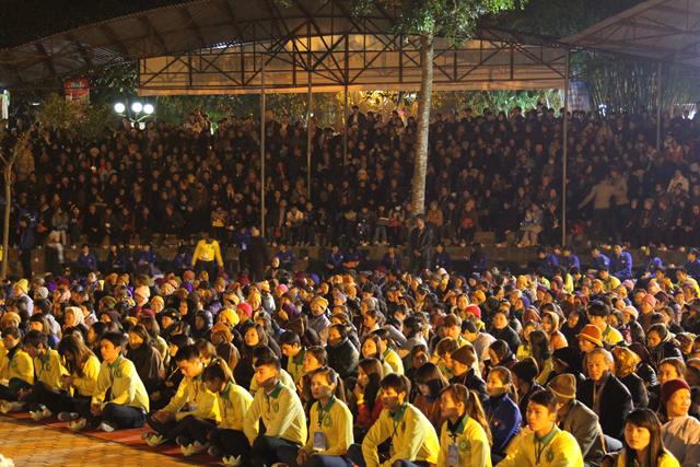 Thái Nguyên: Hồ Núi Cốc Phật Tử Quy Y Tam Bảo- Truyền Tuệ Đăng
