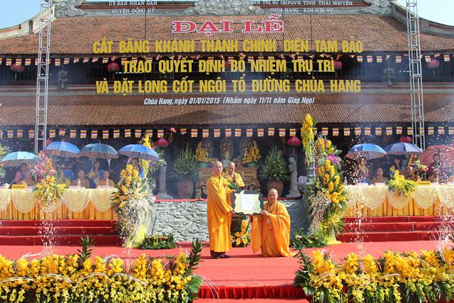 Thái Nguyên: Lễ quyết định bổ nhiệm trụ trì - khánh thành chính điện Chùa Hang