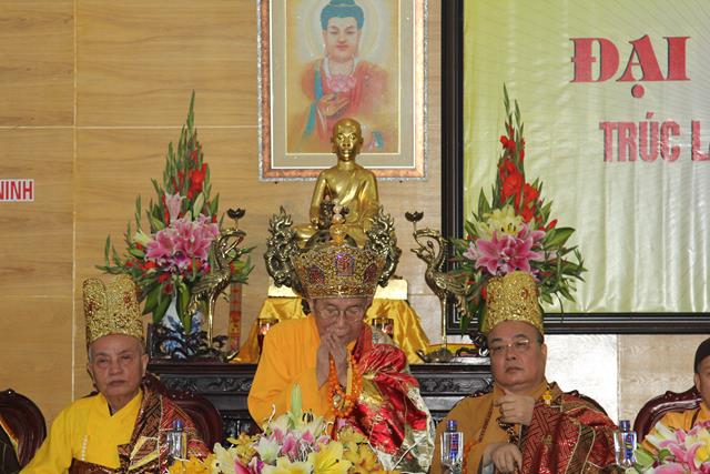 Quảng Ninh: Trao truyền giới châu cho giới tử Đại giới đàn Trúc Lâm Tam Tổ lần VI- 2014
