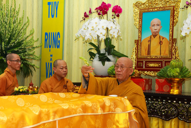 TP.HCM: Lễ nhập kim quan cố HT. Thích Như Thọ