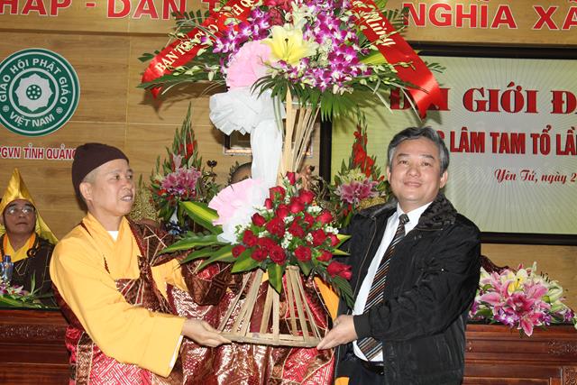 Quảng Ninh: Trao truyền giới châu cho giới tử Đại giới đàn Trúc Lâm Tam Tổ lần VI- 2014