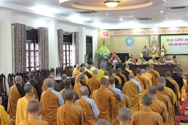 Quảng Ninh: Trao truyền giới châu cho giới tử Đại giới đàn Trúc Lâm Tam Tổ lần VI- 2014