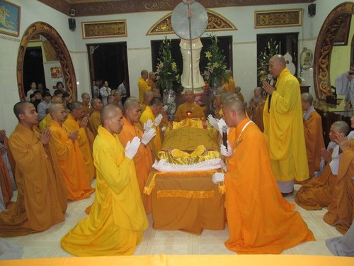 Lễ nhập kim quan cố trưởng lão hòa thượng Thích Pháp Chiếu