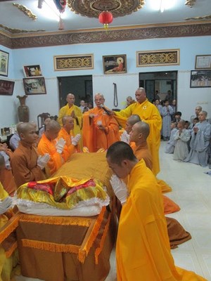 Lễ nhập kim quan cố trưởng lão hòa thượng Thích Pháp Chiếu