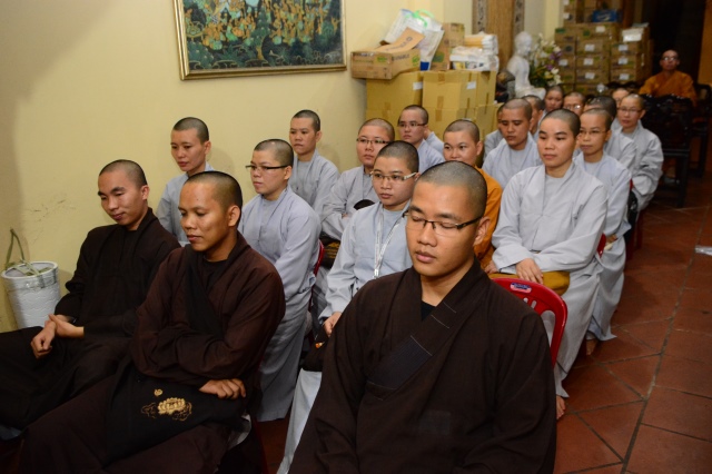 Quỹ Đạo Phật Ngày Nay: Trao tặng Học Bổng cho các Tăng Ni sinh niên khóa 2014-2015