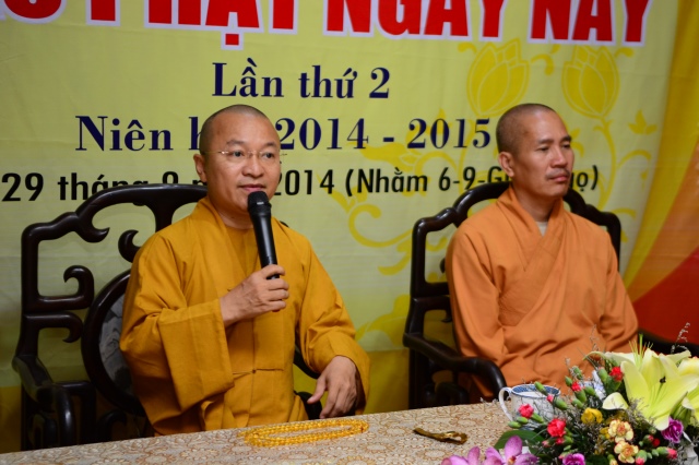 Quỹ Đạo Phật Ngày Nay: Trao tặng Học Bổng cho các Tăng Ni sinh niên khóa 2014-2015