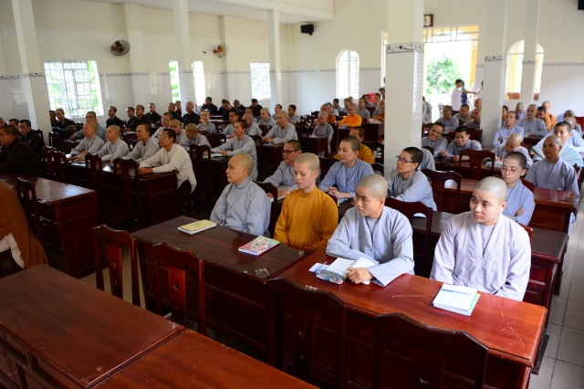 Quỹ Từ Thiện Đạo Phật Ngày Nay tặng quà cho người khuyết tật  tại Huyện Vĩnh Lợi - Bạc Liêu