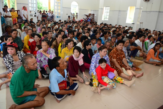 Quỹ Từ Thiện Đạo Phật Ngày Nay tặng quà cho người khuyết tật  tại Huyện Vĩnh Lợi - Bạc Liêu