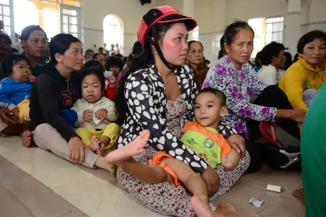 Quỹ Từ Thiện Đạo Phật Ngày Nay tặng quà cho người khuyết tật  tại Huyện Vĩnh Lợi - Bạc Liêu