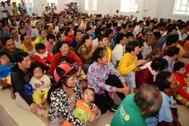 Quỹ Từ Thiện Đạo Phật Ngày Nay tặng quà cho người khuyết tật  tại Huyện Vĩnh Lợi - Bạc Liêu