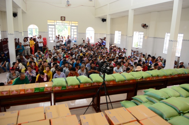Quỹ Từ Thiện Đạo Phật Ngày Nay tặng quà cho người khuyết tật  tại Huyện Vĩnh Lợi - Bạc Liêu