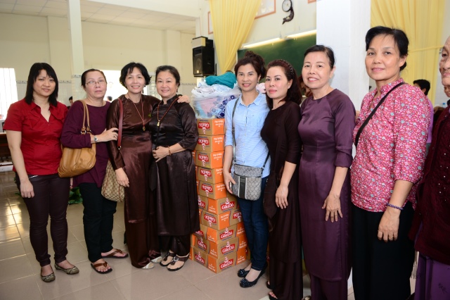 Quỹ Từ Thiện Đạo Phật Ngày Nay tặng quà cho người khuyết tật  tại Huyện Vĩnh Lợi - Bạc Liêu