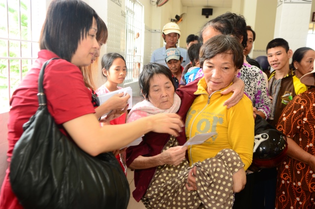 Quỹ Từ Thiện Đạo Phật Ngày Nay tặng quà cho người khuyết tật  tại Huyện Vĩnh Lợi - Bạc Liêu