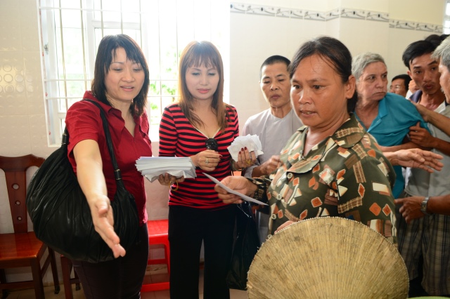 Quỹ Từ Thiện Đạo Phật Ngày Nay tặng quà cho người khuyết tật  tại Huyện Vĩnh Lợi - Bạc Liêu