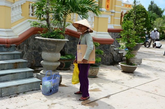 Quỹ Từ Thiện Đạo Phật Ngày Nay tặng quà cho người khuyết tật  tại Huyện Vĩnh Lợi - Bạc Liêu