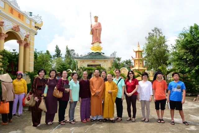 Quỹ Từ Thiện Đạo Phật Ngày Nay tặng quà cho người khuyết tật  tại Huyện Vĩnh Lợi - Bạc Liêu