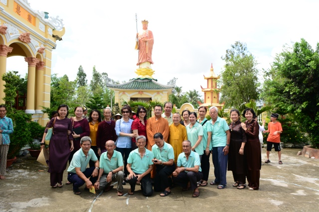 Quỹ Từ Thiện Đạo Phật Ngày Nay tặng quà cho người khuyết tật  tại Huyện Vĩnh Lợi - Bạc Liêu