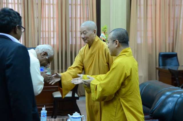 Chủ tịch Trung tâm Nghiên cứu văn hóa Quốc tế của Ấn Độ viếng thăm Học viện PGVN tại TP. HCM