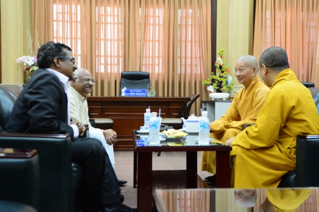Chủ tịch Trung tâm Nghiên cứu văn hóa Quốc tế của Ấn Độ viếng thăm Học viện PGVN tại TP. HCM