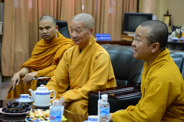 Chủ tịch Trung tâm Nghiên cứu văn hóa Quốc tế của Ấn Độ viếng thăm Học viện PGVN tại TP. HCM