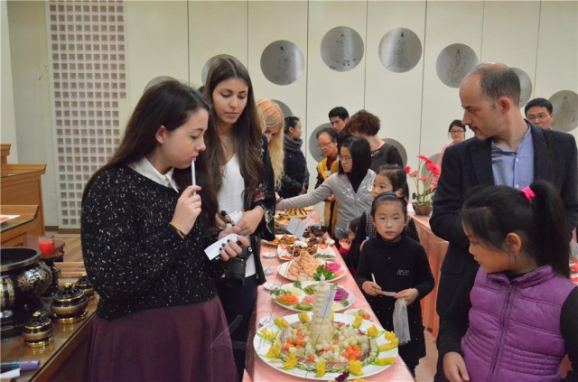 Tây Ban Nha: Khuyến khích ăn chay thể hiện tâm Từ bi