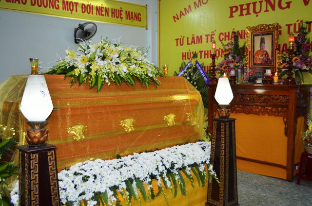 Khánh Hòa: Lễ nhập kim quan Hòa thượng Thích Trí Hải