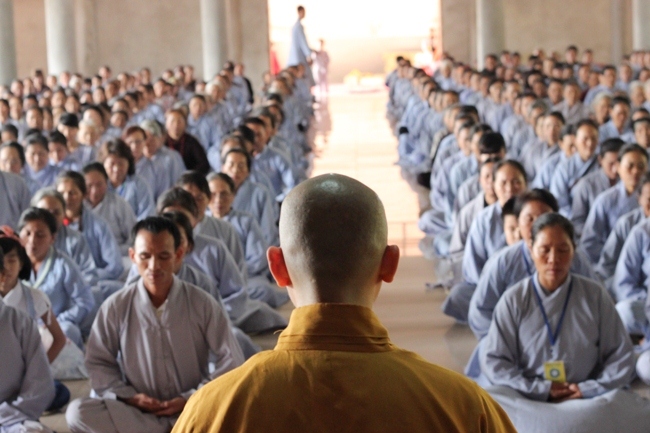 TT Thích Nhật Từ thuyết giảng trong ngày tu an lạc tại chùa Cổ Am