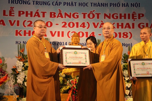 Hà Nội: Lễ phát bằng tốt nghiệp TCPH khóa VI và khai giảng khóa VII