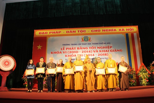 Hà Nội: Lễ phát bằng tốt nghiệp TCPH khóa VI và khai giảng khóa VII