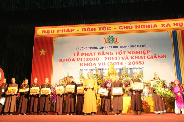 Hà Nội: Lễ phát bằng tốt nghiệp TCPH khóa VI và khai giảng khóa VII