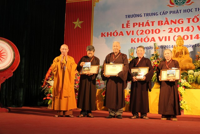 Hà Nội: Lễ phát bằng tốt nghiệp TCPH khóa VI và khai giảng khóa VII