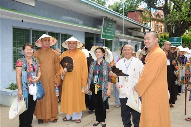 Thanh Hóa: Về Kyaiktiyo tận mắt chiêm ngưỡng tảng đá thiêng Golden Rock