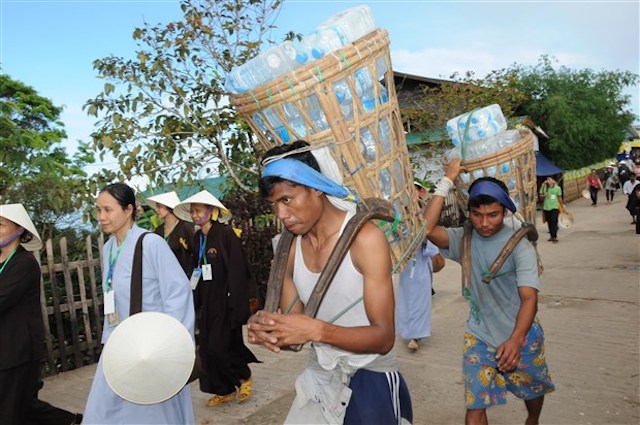 Thanh Hóa: Về Kyaiktiyo tận mắt chiêm ngưỡng tảng đá thiêng Golden Rock