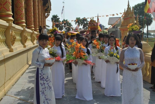 Lễ Dâng Y kathina đầu tiên ở chùa Khmer - Hà Nội