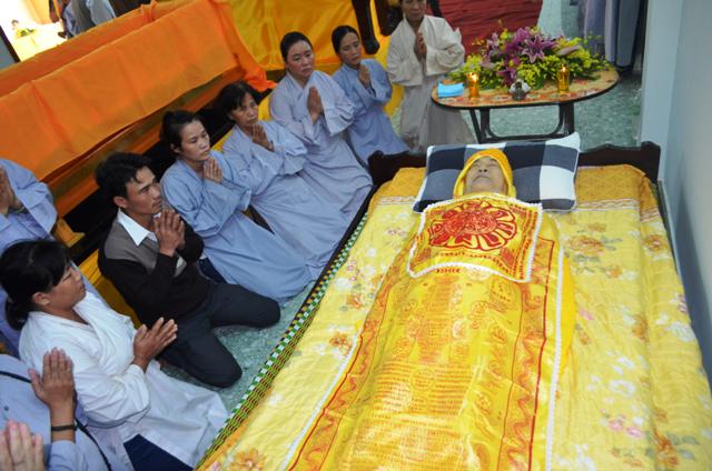 Khánh Hòa: Lễ nhập kim quan Hòa thượng Thích Trí Hải