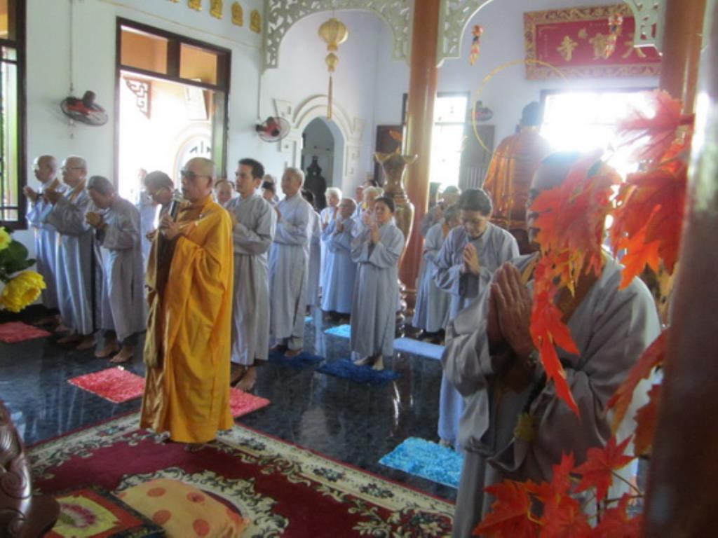 Một ngày tu tập Bát quan trai giới tại Tổ đình Thiên Bửu