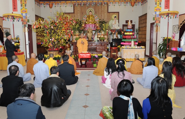 Hoa Kỳ: Lễ Phật đầu năm Ất Mùi 2015 tại chùa Phổ Từ