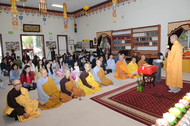 Hoa Kỳ: Lễ Phật đầu năm Ất Mùi 2015 tại chùa Phổ Từ